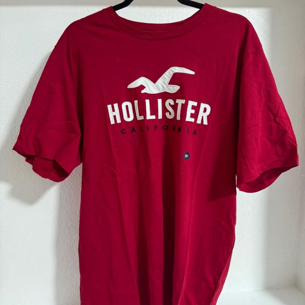 Hollister Cotton Logo Graphic Tee